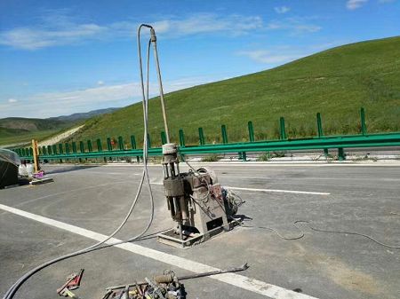 龙陵公路地基基础注浆加固